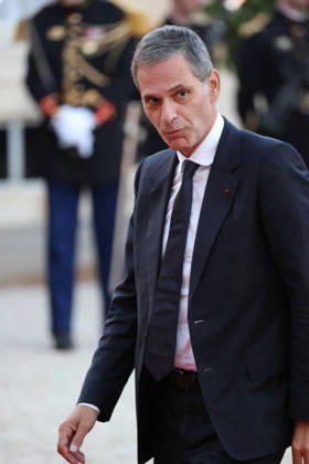 DiÌ‚ner d Etat en l honneur de Mr LEE Jae Myung, PreÌsident de la ReÌpublique de CoreÌe Rodolphe Saadà Emmanuel Macron et Brigitte Macron recoivent Mr LEE Jae Myung, PreÌsident de la ReÌpublique de CoreÌe et son à pouse, Kim Hye-kyung, à l occasion d un diner d à tat au Palais de l Elysà e à Paris, le 8 septembre 2026. French President, Emmanuel Macron and his wife, Brigitte Macron hosted Mr. LEE Jae Myung, President of the Republic of Korea, and his wife, Kim Hye-kyung, at a state dinner at the Elysà e Palace in Paris on September 8, 2026. Copyright: xFabricexChasseryx
