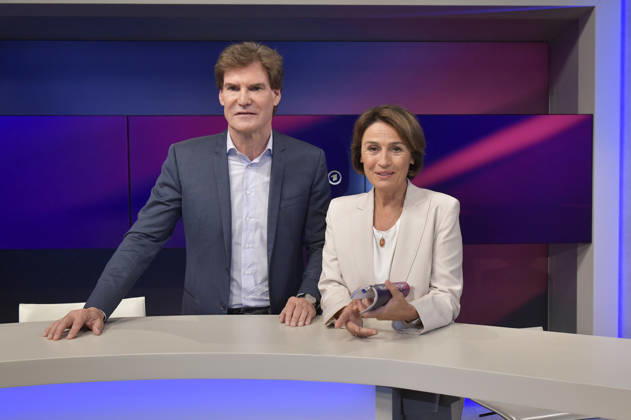 Carsten Maschmeyer und Sandra Maischberger in der ARD-Talkshow maischberger im Studio Berlin Adlershof. Berlin, 08.09.2026