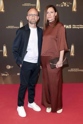 Carsten Seibt mit Begleitung bei der Verleihung des Deutschen Fernsehpreises 2026 - Die Nacht der Kreativen in der Flora. Köln, 08.09.2026