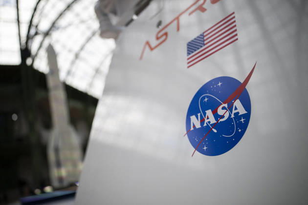 NASA Logo With American Flag And Astrolab Logo During International Space Summit - Paris A NASA logo alongside an American flag and an Astrolab logo is displayed at the International Space Summit in Paris, France on September 9, 2026. Photo by Eliot Blondet ABACAPRESS.COM Paris France France  Copyright: xBlondetxEliot ABACAx