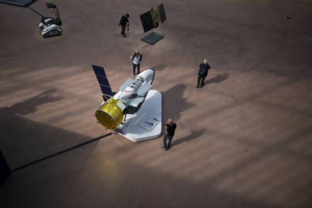 VORTEX Reusable Orbital Transport and Exploration Vehicle At International Space Summit - Paris A VORTEX (by Dassault Aviation) Reusable Orbital Transport and Exploration Vehicle is seen at the International Space Summit in Paris, France on September 9, 2026. Photo by Eliot Blondet ABACAPRESS.COM Paris France France  Copyright: xBlondetxEliot ABACAx