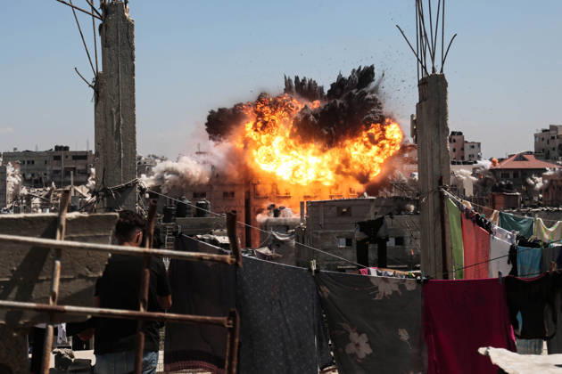 September 9, 2026, Palestine: A missile fired by warplanes struck the Al-Masri family home in Al-Shati refugee camp, west of Gaza City, following a warning from the Israeli army. Palestine  - ZUMAe144 20260909_zip_e144_003 Copyright: xMohammadxAbuxElsebahx