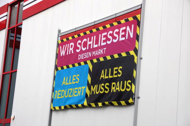 09.09.2026, Deutschland, NRW, Wirtschaft, Unternehmen, Insolvenz, Der Standort Dortmund-Hacheney der insolventen Hellweg Baumarktkette wird in Kürze geschlossen, Baumarkt, Schliessung, Geschäftsaufgabe, Deutschland Copyright: xD.xKerlekin SnowfieldxPhotographyx SF100926HellwegD9