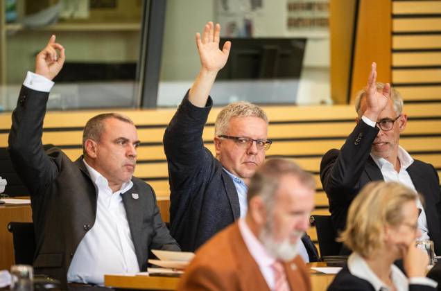 8. THÜRINGER LANDTAG - 52. PLENARSITZUNG ** NUR FÜR REDAKTIONELLE ZWECKE ** EDITORIAL USE ONLY **<p>09 09 2026-Erfurt: Thüringer Landtag 8. Wahlperiode 52. Plenarsitzung im Foto: Stefan Wogawa (Deine Stimme zählt), Dirk Hoffmeister (Deine Stimme zählt), Roberto Kobelt (Deine Stimme zählt) ( Deutschland Thueringen Erfurt Copyright: SaschaxFromm