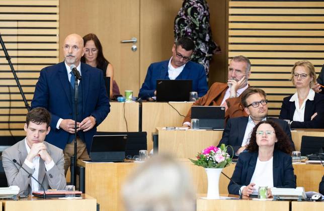 8. THÜRINGER LANDTAG - 52. PLENARSITZUNG ** NUR FÜR REDAKTIONELLE ZWECKE ** EDITORIAL USE ONLY **<p>09 09 2026-Erfurt: Thüringer Landtag 8. Wahlperiode 52. Plenarsitzung im Foto: Steffen Quasebarth (Thüringen.Gerecht) tritt von seinem Posten als Vizepräsident des Thüringer Landtags zurück ( Deutschland Thueringen Erfurt Copyright: SaschaxFromm