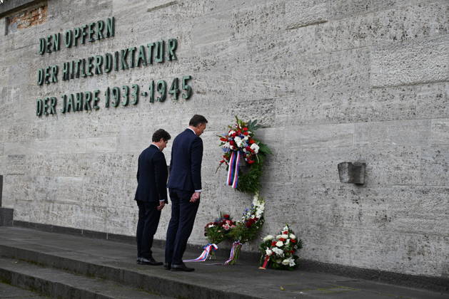 Czech Ambassador to Germany Jiri Cistecky, left, and Member of the German Bundestag Stephan Mayer, right, at a memorial ceremony honoring Czechoslovak victims of the Nazi Plotzensee Prison in Berlin, Germany, on September 9, 2026. (CTKxPhoto JaromirxMrhal) CTKPhotoP2026090907746  CTKPhotoP2026090907746
