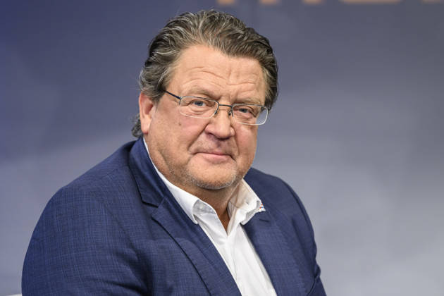 im Bild v.l.: Stephan Brandner, AfD (Mitglied des Rechtsausschusses), GER, Berlin, Studio, zu Gast bei Maischberger, politische Talkshow, TV, Format, mit Moderatorin Sandra Maischberger, Das Erste, aus Adlershof Am Studio 20, 09.09.2026, Copyright: HMBxMedia UwexKoch