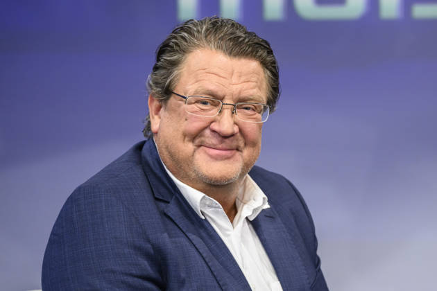 im Bild v.l.: Stephan Brandner, AfD (Mitglied des Rechtsausschusses), GER, Berlin, Studio, zu Gast bei Maischberger, politische Talkshow, TV, Format, mit Moderatorin Sandra Maischberger, Das Erste, aus Adlershof Am Studio 20, 09.09.2026, Copyright: HMBxMedia UwexKoch
