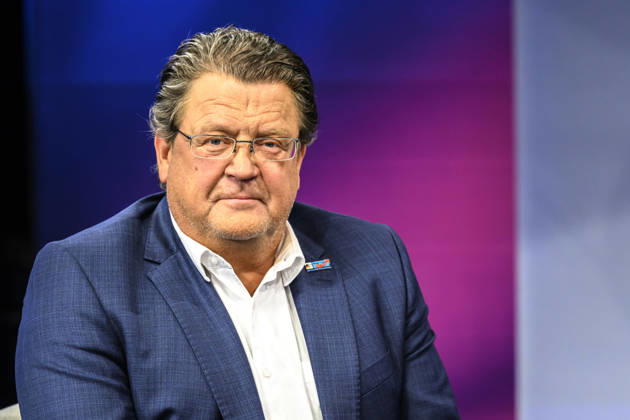 im Bild v.l.: Stephan Brandner, AfD (Mitglied des Rechtsausschusses), GER, Berlin, Studio, zu Gast bei Maischberger, politische Talkshow, TV, Format, mit Moderatorin Sandra Maischberger, Das Erste, aus Adlershof Am Studio 20, 09.09.2026, Copyright: HMBxMedia UwexKoch