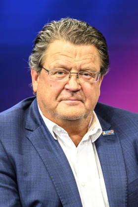 im Bild v.l.: Stephan Brandner, AfD (Mitglied des Rechtsausschusses), GER, Berlin, Studio, zu Gast bei Maischberger, politische Talkshow, TV, Format, mit Moderatorin Sandra Maischberger, Das Erste, aus Adlershof Am Studio 20, 09.09.2026, Copyright: HMBxMedia UwexKoch