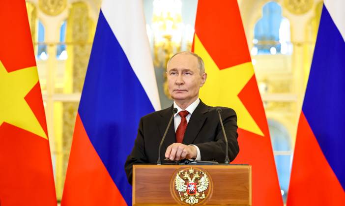 Russia Vietnam 9239840 09.09.2026 Russian President Vladimir Putin takes part with Vietnamese President To Lam via videoconference in the opening of a laboratory for the study and prevention of infectious diseases at the Joint Russian-Vietnamese Tropical Research and Technology Centre in Hanoi during their meeting at the Kremlin in Moscow, Russia. Alexander Kazakov Sputnik Moscow Russia  Copyright: xAlexanderxKazakovx