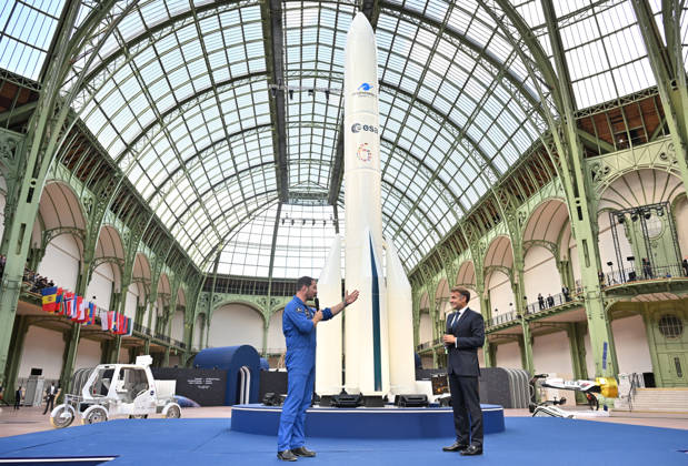 Thomas Pesquet and Emmanuel Macron, President of the French Republic, E. Macron, President of the French Republic, at the International Space Summit on September 10, 2026, at the Grand Palais in Paris, September 9, 2026. Nearly 1,100 companies from the space sector will also be present at the Grand Palais, demonstrating the exceptional mobilization of the global space ecosystem around this event, organized by France and Germany. The Summit will address all issues related to the development and innovation of the space sector through three key themes: 1) tackling the challenges of the global space economy through international cooperation; 2) advancing science, technology, and space exploration from an international perspective; and 3) ensur Copyright: xChristianxLiewigx xBestimagexChristianxLiewigx xBestimagex