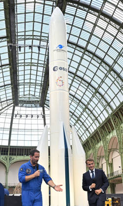 Thomas Pesquet and Emmanuel Macron, President of the French Republic, E. Macron, President of the French Republic, at the International Space Summit on September 10, 2026, at the Grand Palais in Paris, September 9, 2026. Nearly 1,100 companies from the space sector will also be present at the Grand Palais, demonstrating the exceptional mobilization of the global space ecosystem around this event, organized by France and Germany. The Summit will address all issues related to the development and innovation of the space sector through three key themes: 1) tackling the challenges of the global space economy through international cooperation; 2) advancing science, technology, and space exploration from an international perspective; and 3) ensur Copyright: xChristianxLiewigx xBestimagexChristianxLiewigx xBestimagex