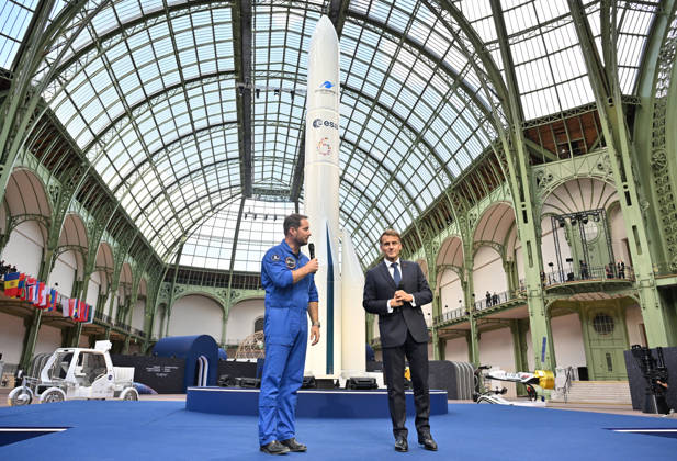 Thomas Pesquet and Emmanuel Macron, President of the French Republic, E. Macron, President of the French Republic, at the International Space Summit on September 10, 2026, at the Grand Palais in Paris, September 9, 2026. Nearly 1,100 companies from the space sector will also be present at the Grand Palais, demonstrating the exceptional mobilization of the global space ecosystem around this event, organized by France and Germany. The Summit will address all issues related to the development and innovation of the space sector through three key themes: 1) tackling the challenges of the global space economy through international cooperation; 2) advancing science, technology, and space exploration from an international perspective; and 3) ensur Copyright: xChristianxLiewigx xBestimagexChristianxLiewigx xBestimagex