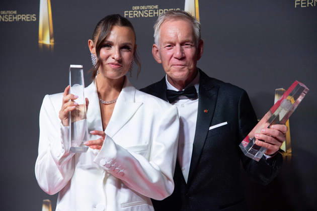 Die Preistraeger Laura WONTORRA, Moderatorin, und Johannes B. KERNER, Moderator, Verleihung des Deutschen Fernsehpreises, Der Deutsche Fernsehpreis 2026, Deutscher Fernsehpreis 2026 im Confex Koeln, am 09.09.2025.