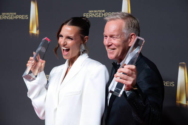 Die Preistraeger Laura WONTORRA, Moderatorin, und Johannes B. KERNER, Moderator, Verleihung des Deutschen Fernsehpreises, Der Deutsche Fernsehpreis 2026, Deutscher Fernsehpreis 2026 im Confex Koeln, am 09.09.2025.