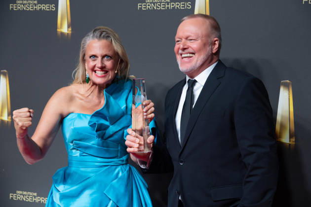 Die Preistraeger Barbara SCHOENEBERGER und Stefan RAAB Verleihung des Deutschen Fernsehpreises, Der Deutsche Fernsehpreis 2026, Deutscher Fernsehpreis 2026 im Confex Koeln, am 09.09.2025.