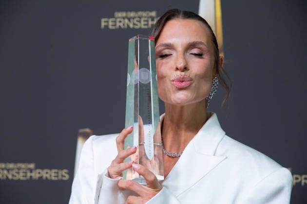 Entertainment Bilder des Tages #2 Preistraegerin Laura WONTORRA, Moderatorin, Verleihung des Deutschen Fernsehpreises, Der Deutsche Fernsehpreis 2026, Deutscher Fernsehpreis 2026 im Confex Koeln, am 09.09.2025.