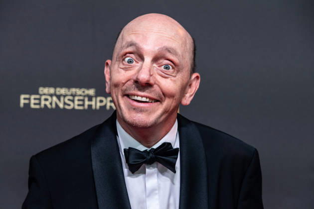 Bernhard HOECKER, Schauspieler, Roter Teppich, Red Carpet Show, Ankunft, arrival, Verleihung des Deutschen Fernsehpreises, Der Deutsche Fernsehpreis 2026, Deutscher Fernsehpreis 2026 im Confex Koeln, am 09.09.2025.