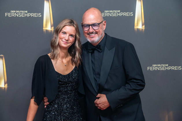 Frank ROSIN, Sternekoch, mit Tochter Marlene, Roter Teppich, Red Carpet Show, Ankunft, arrival, Verleihung des Deutschen Fernsehpreises, Der Deutsche Fernsehpreis 2026, Deutscher Fernsehpreis 2026 im Confex Koeln, am 09.09.2025.