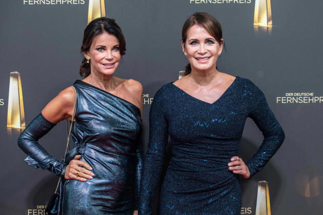v.l. Gerit und Anja KLING, Schauspielerin, Roter Teppich, Red Carpet Show, Ankunft, arrival, Verleihung des Deutschen Fernsehpreises, Der Deutsche Fernsehpreis 2026, Deutscher Fernsehpreis 2026 im Confex Koeln, am 09.09.2025.