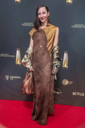 Katharina SCHUETTLER, Schüttler, Schauspielerin, Roter Teppich, Red Carpet Show, Ankunft, arrival, Verleihung des Deutschen Fernsehpreises, Der Deutsche Fernsehpreis 2026, Deutscher Fernsehpreis 2026 im Confex Koeln, am 09.09.2025.