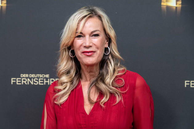 Birgit von BENTZEL, Moderatorin, Roter Teppich, Red Carpet Show, Ankunft, arrival, Verleihung des Deutschen Fernsehpreises, Der Deutsche Fernsehpreis 2026, Deutscher Fernsehpreis 2026 im Confex Koeln, am 09.09.2025.