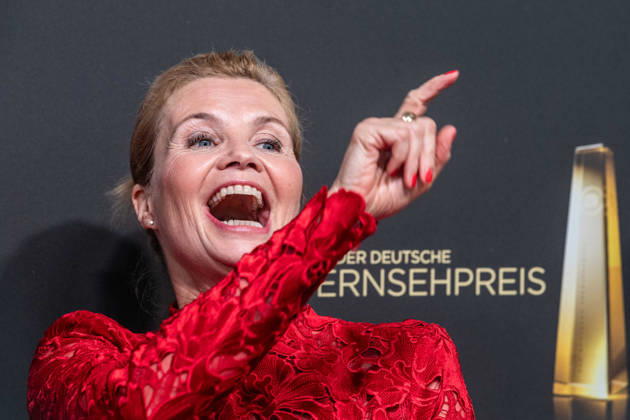 Annette FRIER, Schauspielerin, Roter Teppich, Red Carpet Show, Ankunft, arrival, Verleihung des Deutschen Fernsehpreises, Der Deutsche Fernsehpreis 2026, Deutscher Fernsehpreis 2026 im Confex Koeln, am 09.09.2025.