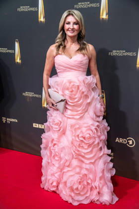 Frauke LUDOWIG, Moderatorin, Roter Teppich, Red Carpet Show, Ankunft, arrival, Verleihung des Deutschen Fernsehpreises, Der Deutsche Fernsehpreis 2026, Deutscher Fernsehpreis 2026 im Confex Koeln, am 09.09.2025.