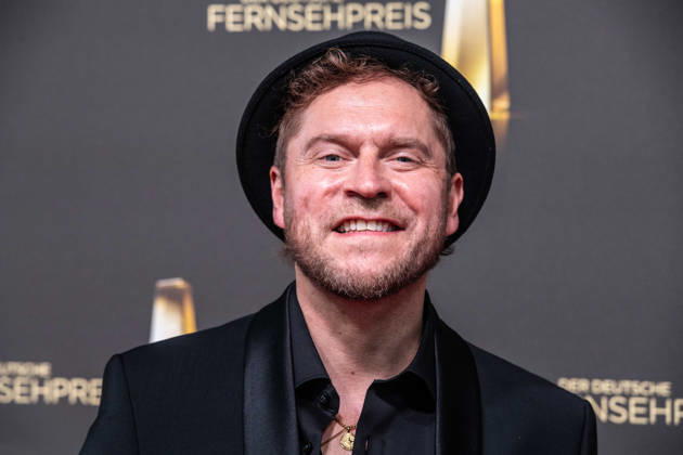 Johannes OERDING, Saenger, Roter Teppich, Red Carpet Show, Ankunft, arrival, Verleihung des Deutschen Fernsehpreises, Der Deutsche Fernsehpreis 2026, Deutscher Fernsehpreis 2026 im Confex Koeln, am 09.09.2025.