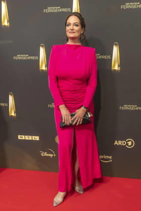 ABB FERNSEHPREIS- Natalia Woerner, Schauspielerin zu Gast auf dem roten Teppich bei der Gala zr verleihung des Der Deutsche Fernsehpreis 2026 iim Confex Center am 09.09.2026 in Koeln NRW Deutschland
