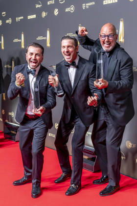 ABB FERNSEHPREIS- Alexander Kumptner, Ali Güngoermuess und Frank Rosin Preistraeger mit dem Fernsehpreis Moderatorin zu Gast auf dem roten Teppich bei der Gala zr verleihung des Der Deutsche Fernsehpreis 2026 iim Confex Center am 09.09.2026 in Koeln NRW Deutschland
