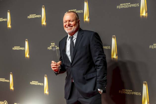 ABB FERNSEHPREIS- Stefan Raab Preistraeger mit dem Fernsehpreis zu Gast auf dem roten Teppich bei der Gala zr verleihung des Der Deutsche Fernsehpreis 2026 im Confex Center am 09.09.2026 in Koeln NRW Deutschland
