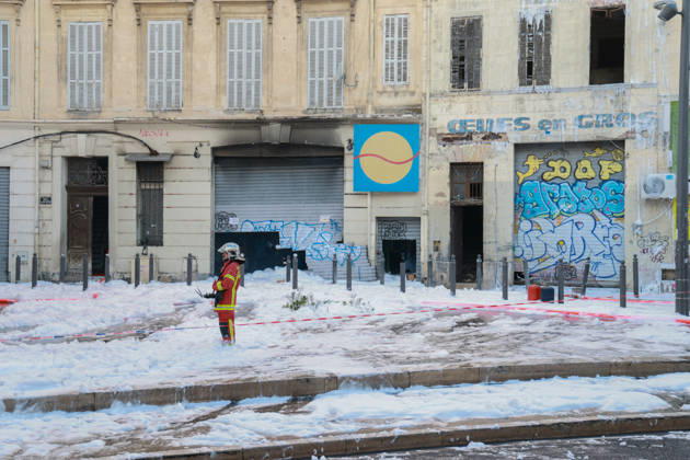 Fire at the MarchÃ du Soleil in Marseille: it took the fire brigade several hours to put out the blaze, which broke out at 2.19 am and destroyed around 500 mÂ². - 11 10 2026 - France Bouches-du-Rhone Marseille -  SylvainxRostaingx xLexPictorium LePictorium_0340460