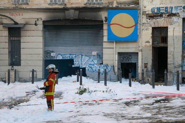 Fire at the MarchÃ du Soleil in Marseille: it took the fire brigade several hours to put out the blaze, which broke out at 2.19 am and destroyed around 500 mÂ². - 11 10 2026 - France Bouches-du-Rhone Marseille -  SylvainxRostaingx xLexPictorium LePictorium_0340461