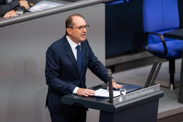 10.09.2026, GER, Berlin, 93. Sitzung des Deutschen Bundestages im Plenarsaal des Reichstagsgebäudes. Alexander Dobrindt Bundesminister des Innern der Bundesrepublik Deutschland, steht am Rednerpult und spricht Copyright: xnordphotoxGmbHx xChristianxSchulzex