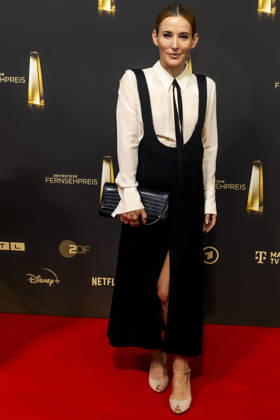 ABB FERNSEHPREIS- Jeannine Michaelsen, Moderatorin zu Gast auf dem roten Teppich bei der Gala zr verleihung des Der Deutsche Fernsehpreis 2026 im Confex Center am 09.09.2026 in Koeln NRW Deutschland
