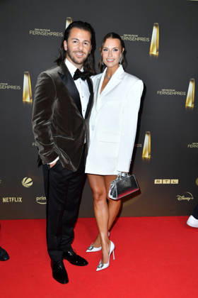Riccardo Basile und Laura Wontorra bei der Verleihung des Deutschen Fernsehpreis im Confex Center in Köln am 09.09.2026