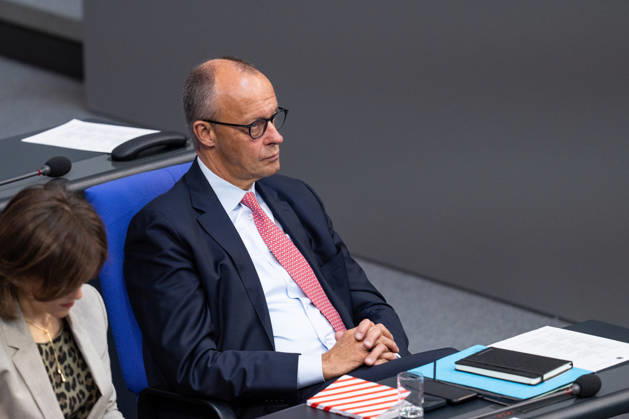 10.09.2026, GER, Berlin, 93. Sitzung des Deutschen Bundestages im Plenarsaal des Reichstagsgebäudes. Bundeskanzler Friedrich Merz, Gestik, Mimik, Emotionen Bundeskanzler Friedrich Merz, Gestik, Mimik, Emotionen Copyright: xnordphotoxGmbHx xChristianxSchulzex