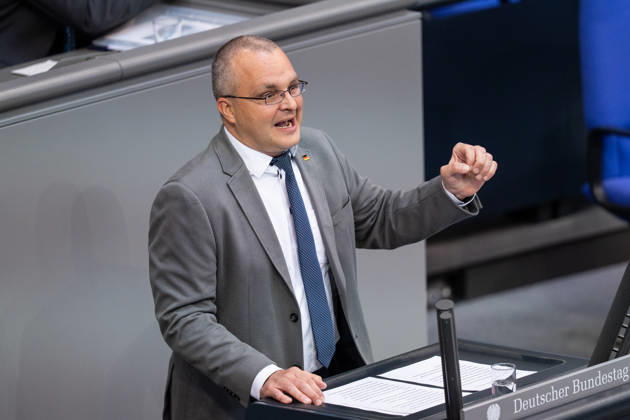10.09.2026, GER, Berlin, 93. Sitzung des Deutschen Bundestages im Plenarsaal des Reichstagsgebäudes. Marcus Bühl AFD, steht am Rednerpult und spricht. Gestik, Mimik, Emotionen Copyright: xnordphotoxGmbHx xChristianxSchulzex