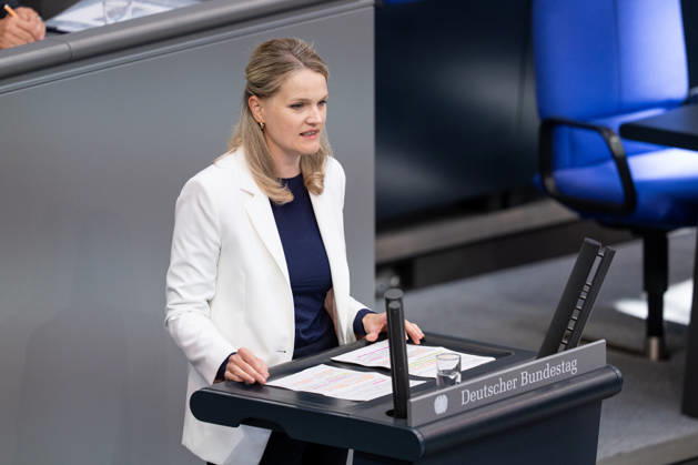 10.09.2026, GER, Berlin, 93. Sitzung des Deutschen Bundestages im Plenarsaal des Reichstagsgebäudes. Sonja Eichwede SPD, steht am Rednerpult Copyright: xnordphotoxGmbHx xChristianxSchulzex