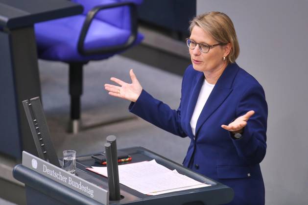 Berlin, Deutschland, 10.09.2026: Deutscher Bundestag: 93. Bundestagssitzung - Haushaltswoche: Bundesministerin der Justiz und für Verbraucherschutz Stefanie Hubig (SPD) Copyright: xdtsxNachrichtenagenturx dts_133936