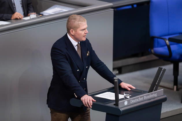 10.09.2026, GER, Berlin, 93. Sitzung des Deutschen Bundestages im Plenarsaal des Reichstagsgebäudes. Christopher Drößler AFD, steht am Rednerpult und spricht, Gestik, Mimik, Emotionen Copyright: xnordphotoxGmbHx xChristianxSchulzex