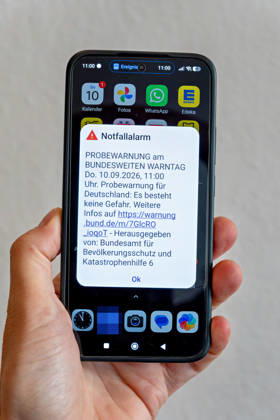 Berlin,10.09.2026, am heutigen Tag um 11 Uhr werden bundesweit die Sirenen ertönen und Millionen Smartphones einen deutlichen Warnton ausgeben. Der bundesweite Warntag ist eine gemeinsame Übung von Bund, Ländern und Kommunen. Dabei werden die verschiedenen Warnsysteme getestet und auf ihre Funktionsfähigkeit überprüft. Ziel ist es, im Ernstfall eine schnelle und zuverlässige Warnung der Bevölkerung sicherzustellen.
