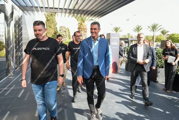 Sánchez Visits the Facilities of the Aerospace Company PLD Space in Elche, Alicante. Prime Minister Pedro Sánchez visits the facilities of the aerospace company PLD Space on September 10, 2026, in Elche, Alicante, Valencian Community, Spain. PLD Space, a Spanish company specializing in space launch vehicles, was founded in 2011 and is developing the MIURA 5 orbital rocket to launch small satellites from French Guiana. The visit coincides with efforts to accelerate the company’s industrialization, following a 158.9-million-euro contract from the European Space Agency to strengthen its orbital capabilities. SEPTEMBER 10, 2026 Víctor Ferná Elche, Alicante, Valencian Community Elche, Alicante, Valencian Community, Spain Copyright: xVictorxFernandezx 7762188