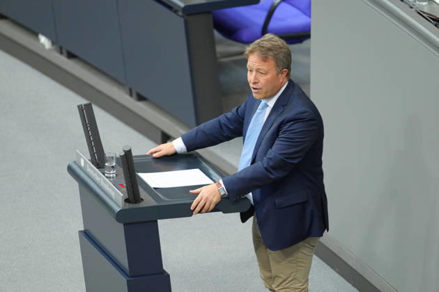 Deutscher Bundestag, 93. Plenarsitzung Sebastian Steineke (CDU) im Portrait bei seiner Rede zum Haushalt des Justizministerium bei der 93. Sitzung des Deutschen Bundestag in Berlin, 10.09.2026 Berlin Berlin Deutschland