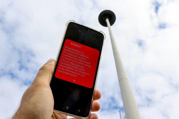 10.09.2026, xtgx, Bundesweiter Warntag 2026. Symbolfoto, Symbolbild ab 11:00 Uhr wurden Warnungen, Probewarnungen, Probealarme an Handys, Smartphones gesendet. Sirene, Feuerwehr, Feuerwehrsirene Wolfsburg