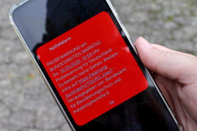 10.09.2026, xtgx, Bundesweiter Warntag 2026. Symbolfoto, Symbolbild ab 11:00 Uhr wurden Warnungen, Probewarnungen, Probealarme an Handys, Smartphones gesendet. Sirene, Feuerwehr, Feuerwehrsirene Wolfsburg