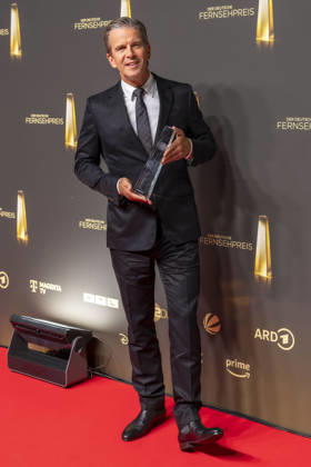 ABB FERNSEHPREIS-Markus Lanz Preistraeger mit dem Fernsehpreis Moderator zu Gast auf dem roten Teppich bei der Gala zr verleihung des Der Deutsche Fernsehpreis 2026 iim Confex Center am 09.09.2026 in Koeln NRW Deutschland