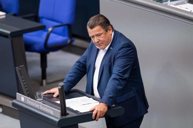 10.09.2026, GER, Berlin, 93. Sitzung des Deutschen Bundestages im Plenarsaal des Reichstagsgebäudes. Stephan Brandner AFD, steht am Sprecherpult und spricht Copyright: xnordphotoxGmbHx xChristianxSchulzex